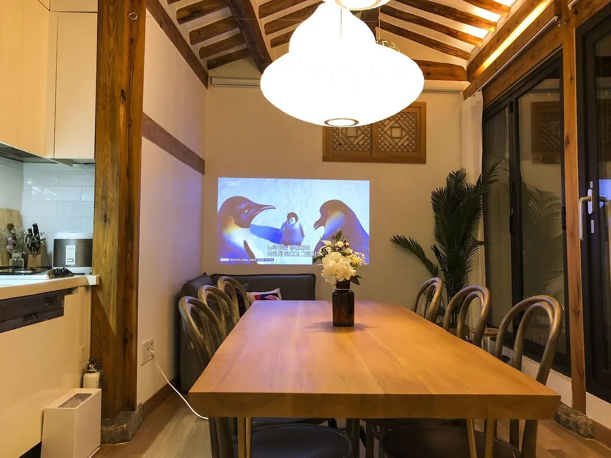 Jay Hanok ㅡ 3Br 3Bath ㅡ 8Min From Anguk Stn Seúl