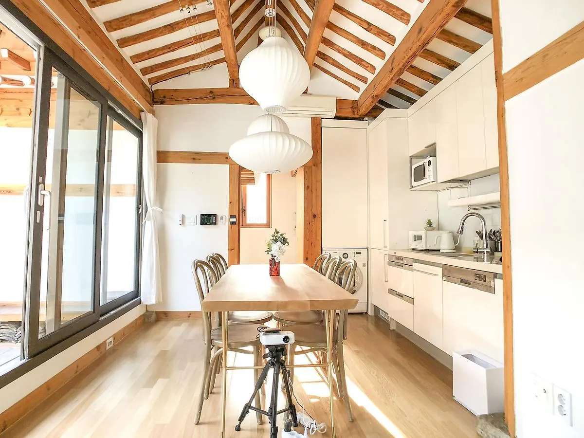 Jay Hanok ㅡ 3Br 3Bath ㅡ 8Min From Anguk Stn Seúl Сasa de vacaciones